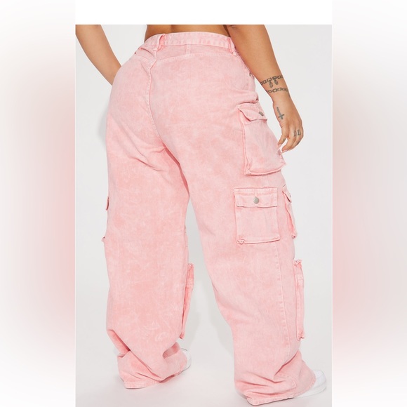 Fashionnova Lily cargo jeans -pink - Picture 4 of 9